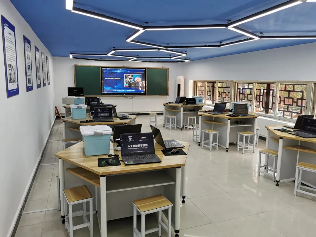 广州：人工智能课程将被纳入中小学基础教育